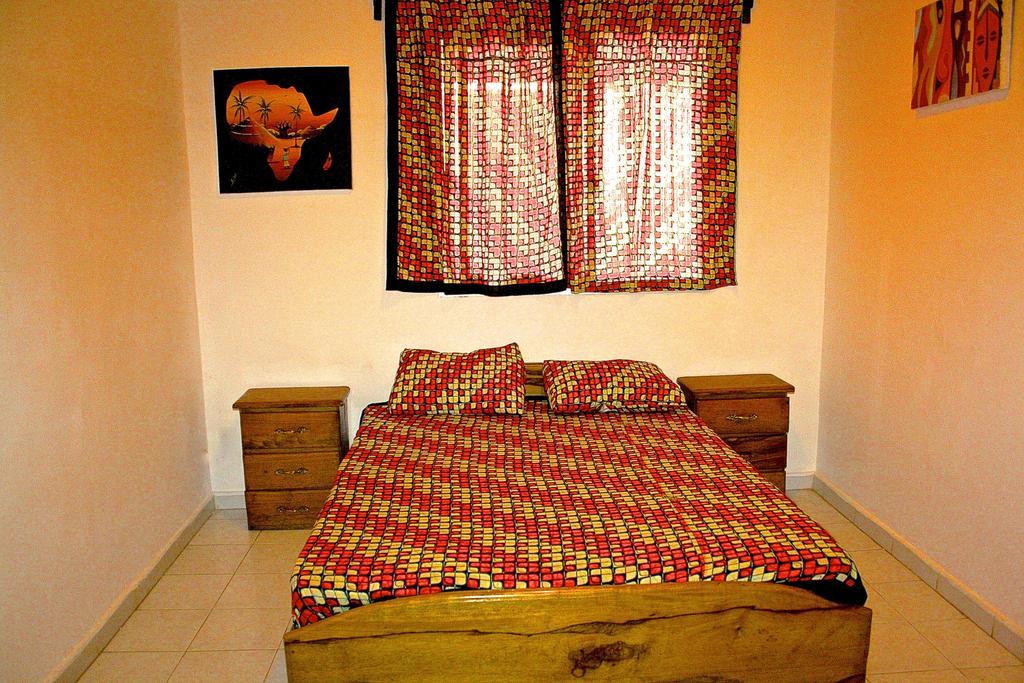 Ker Jahkarlo Hotel Dakar Room photo